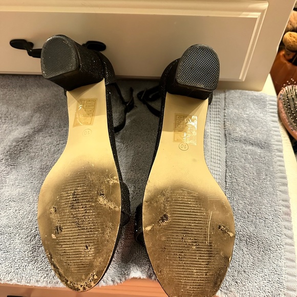 Mother of the groom shoes that I wore once. black sequence ankle straps. - Picture 5 of 6